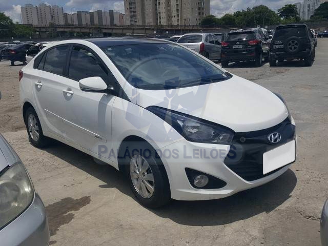 LOTE 028 - HYUNDAI HB20S 1.6 2014