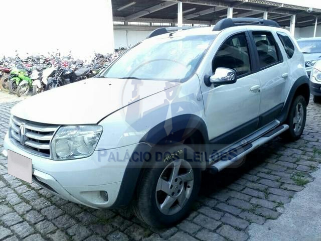 LOTE 023 - Renault Duster 2.0 16V Dynamique 2016